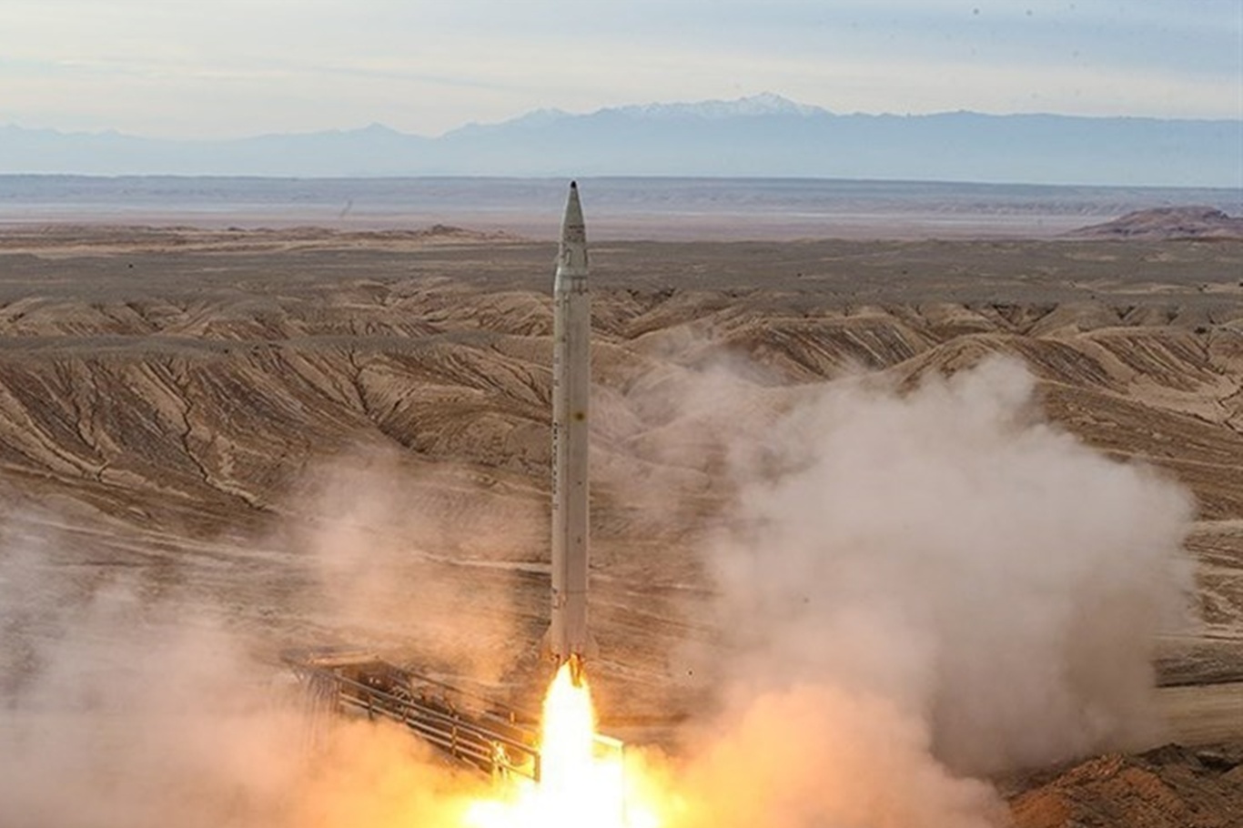 İran, Dubai'de 500'den fazla Amerikalı askerin saklandığı yerleri hedef aldı: "Ağır kayıplar var"