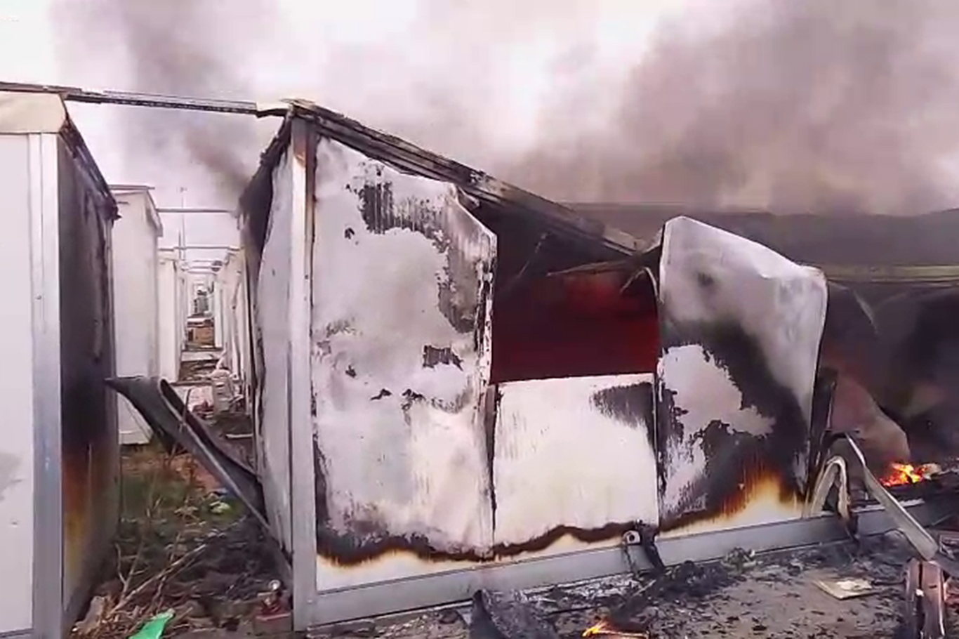 Konteyner kentte çıkan yangın paniğe neden oldu