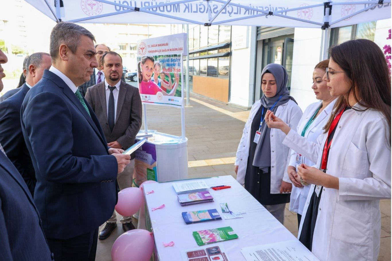 Mersin'de kanser haftasında erken teşhise dikkat çekildi