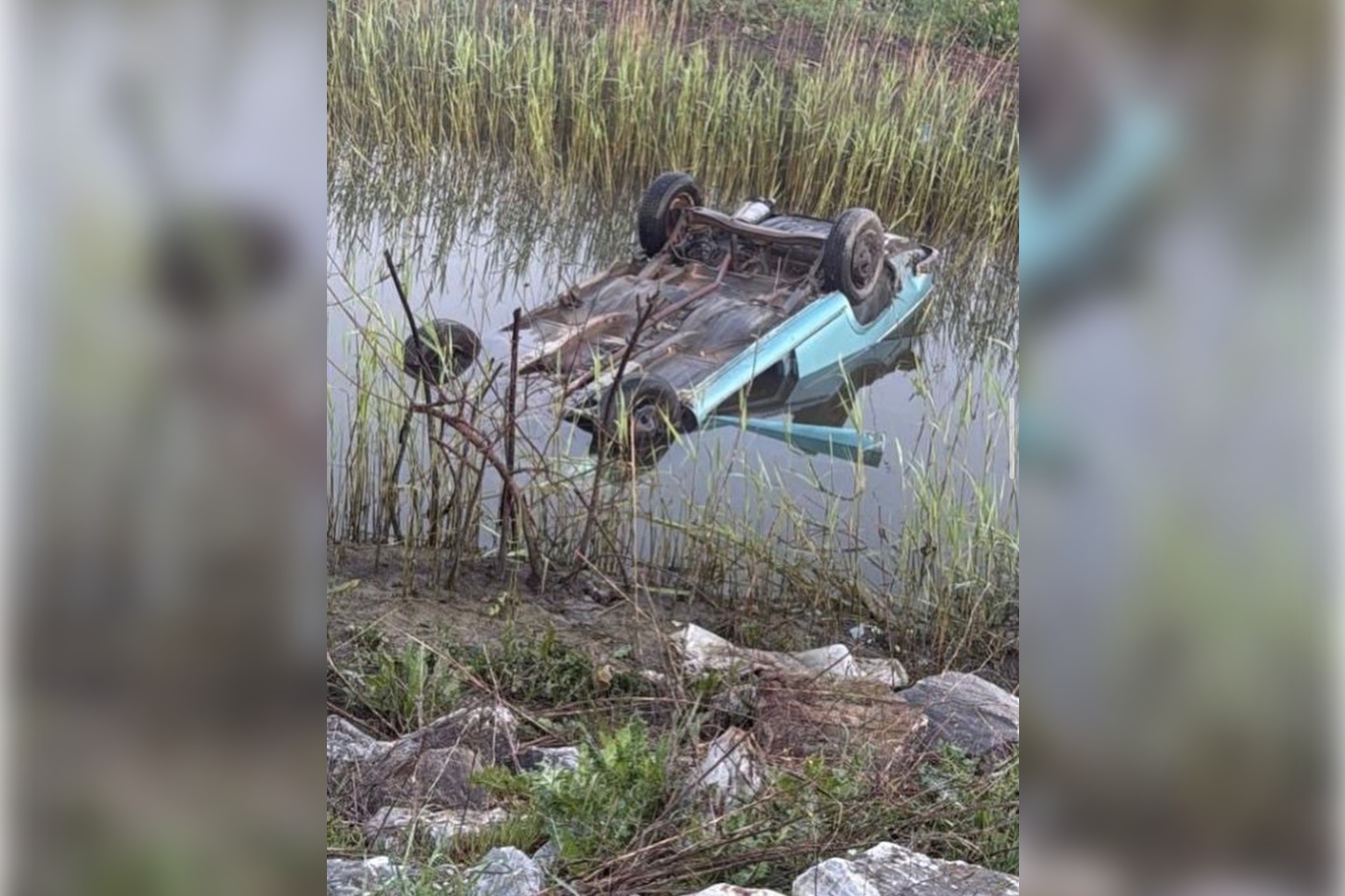 Torbalı'da otomobil kanala uçtu
