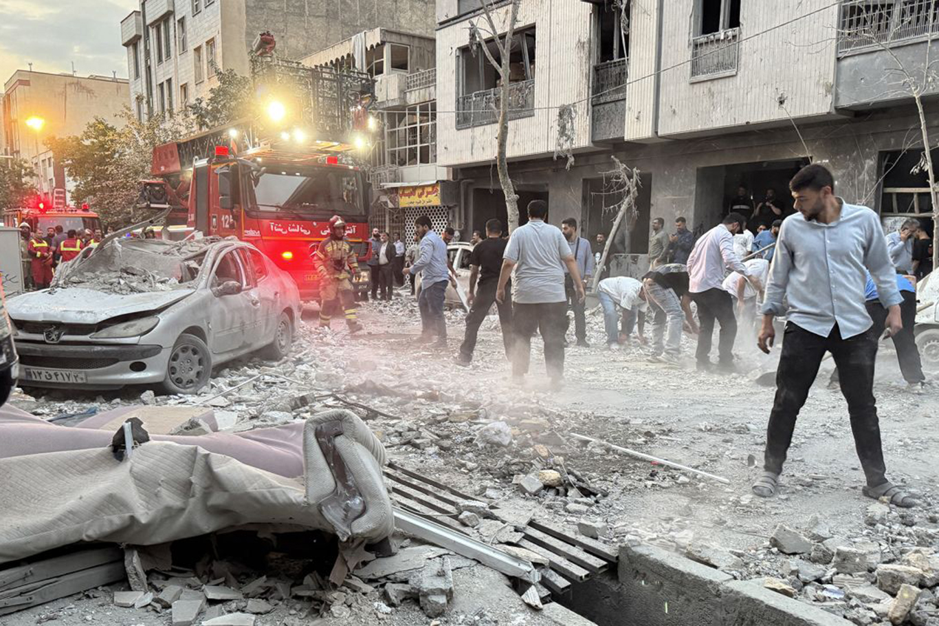 İran'da saldırılarda can kaybı 3 bini geçti