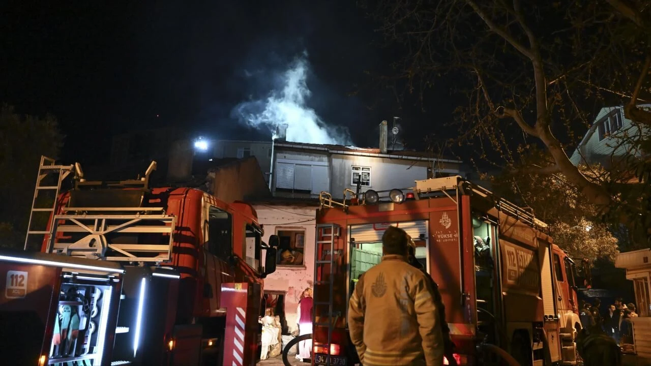 İstanbul'da apartman yangını