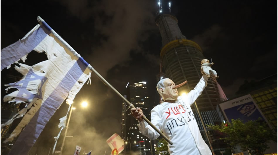 Soykırımcıı Netanyahu, Lübnan'a saldırıların devam edeceğini belirtti