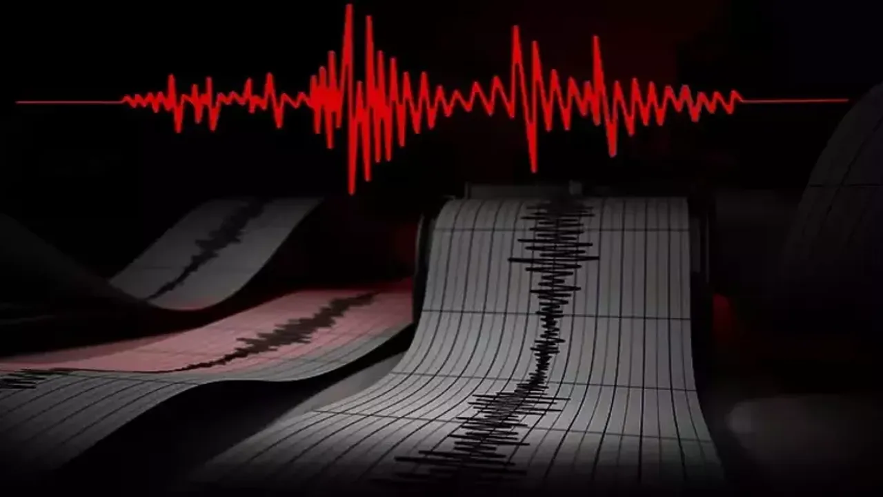 Pakistan'da korkutan deprem: Ölü ve yaralılar var