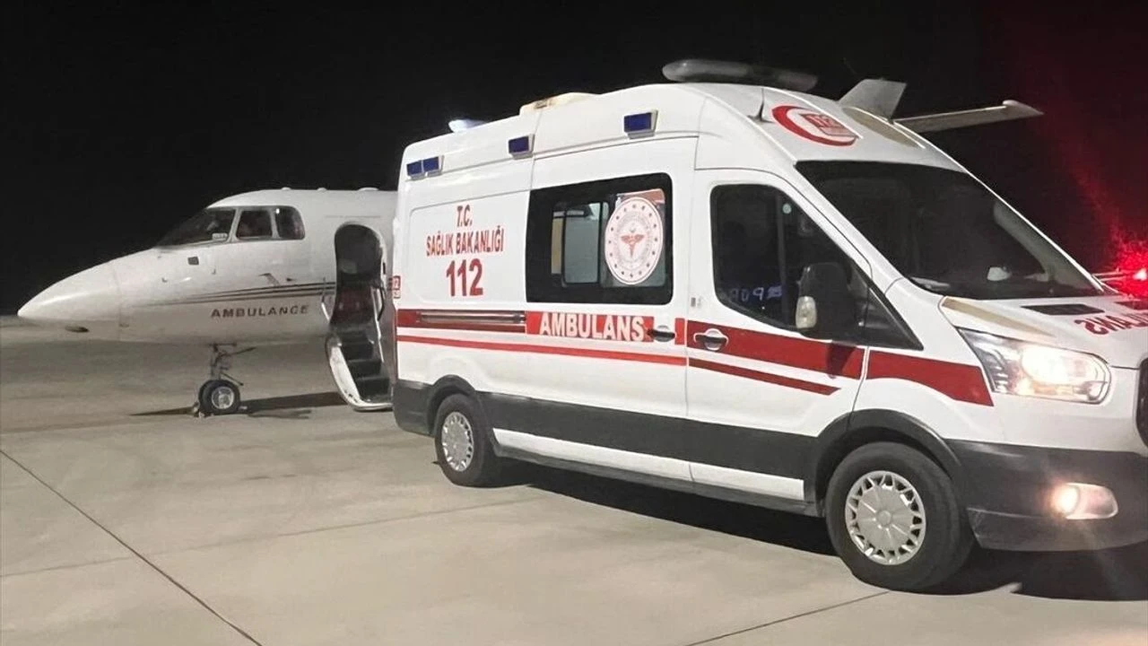 Ambulans uçak 9 günlük bebek için havalandı