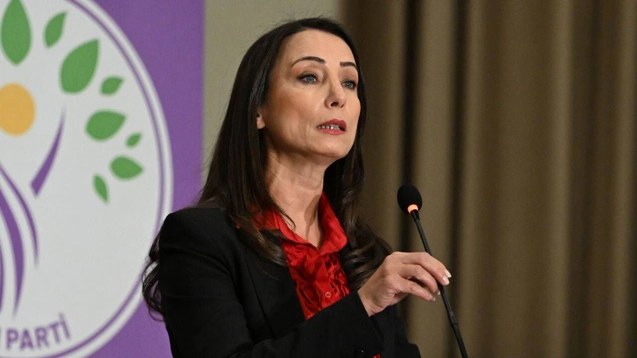 Hani kadın erkek eşitti? DEM'li Hatimoğulları: Nafakanın kaldırılması kadın düşmanlığıdır