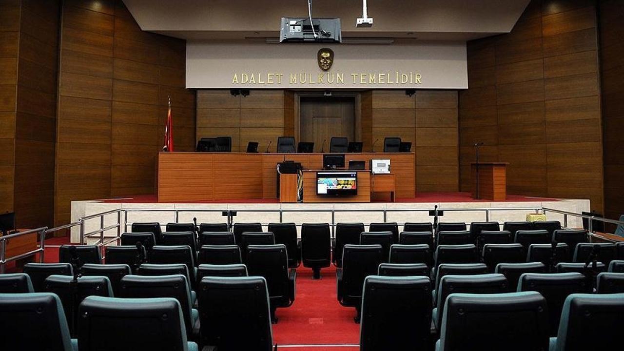 Öğretmenini bıçakla öldüren ve 2 öğretmeni yaralayan lise öğrencisine 37,5 yıl hapis