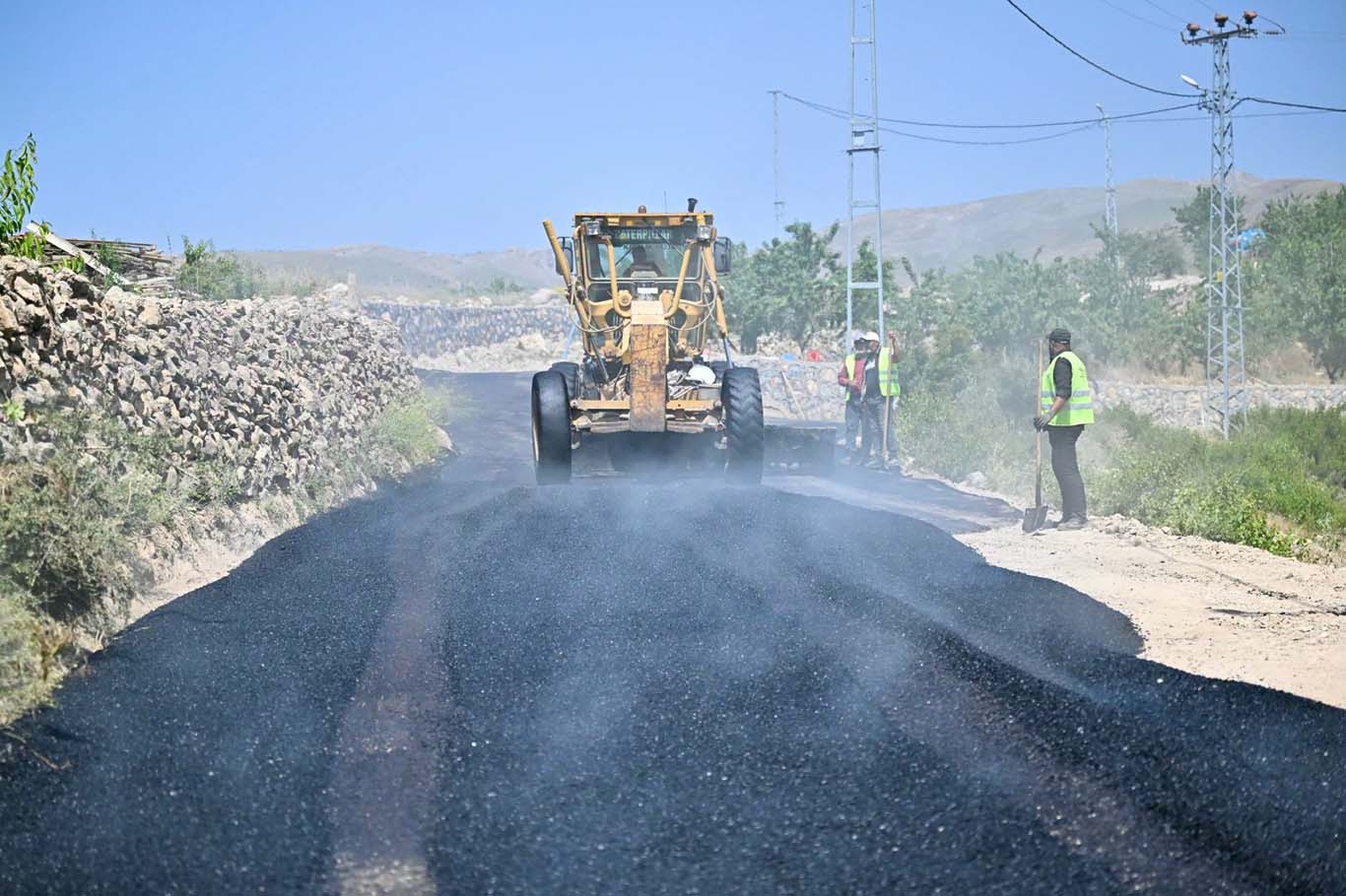 Malatya'da Konak TOKİ Konutları için asfalt çalışmaları başladı