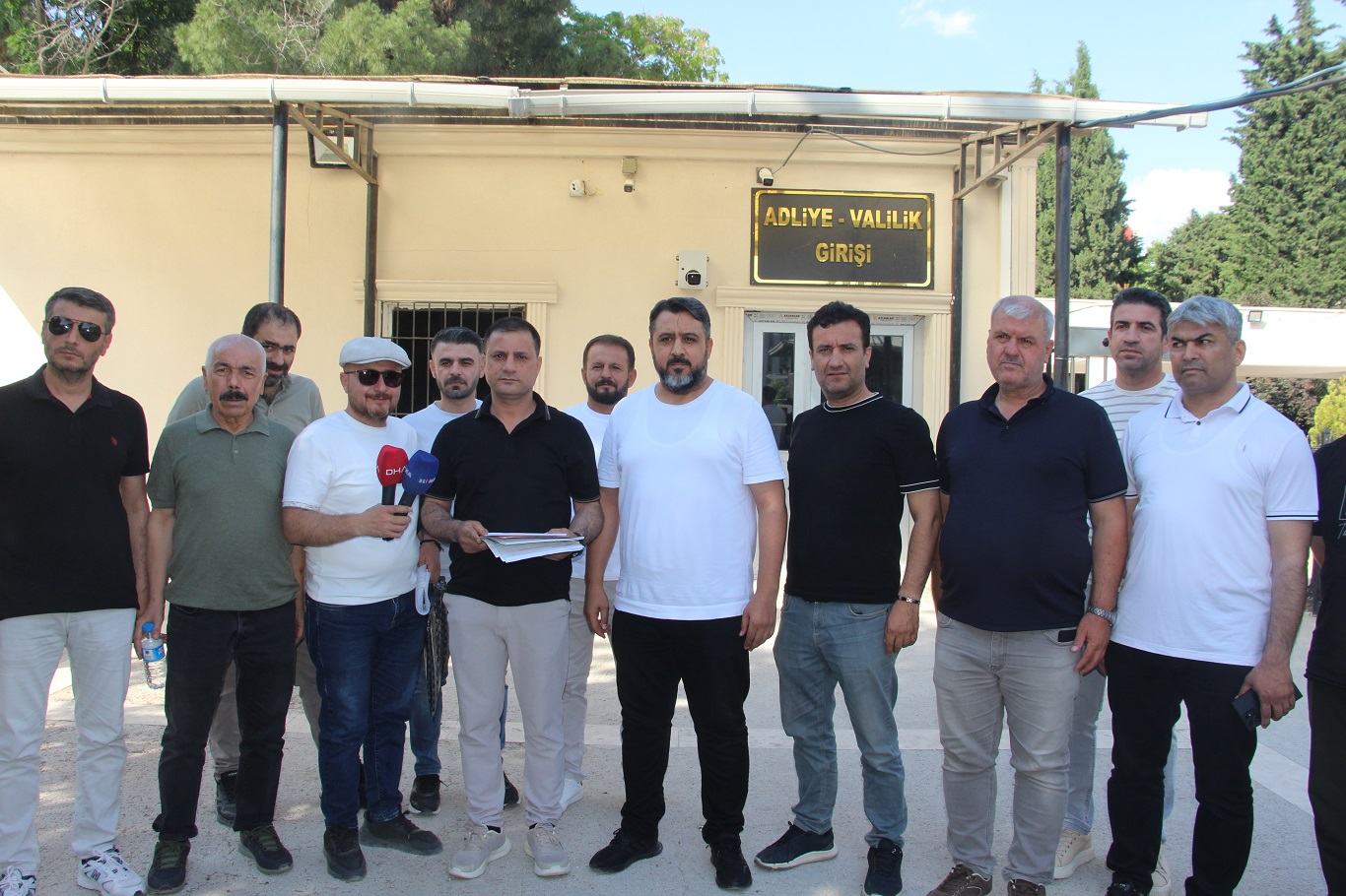 Mardin'de 12 yıldır evlerini bekleyen onlarca aile savcılığa suç duyurusunda bulundu