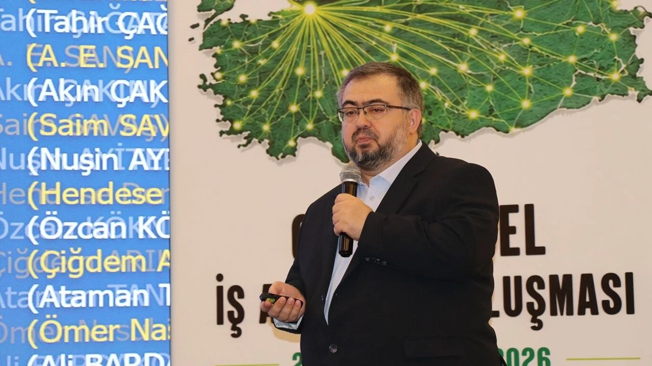 "Çağın tarzına değil, Allah'ın farzına itaat etmeyi çocuklarımıza öğretmeliyiz"