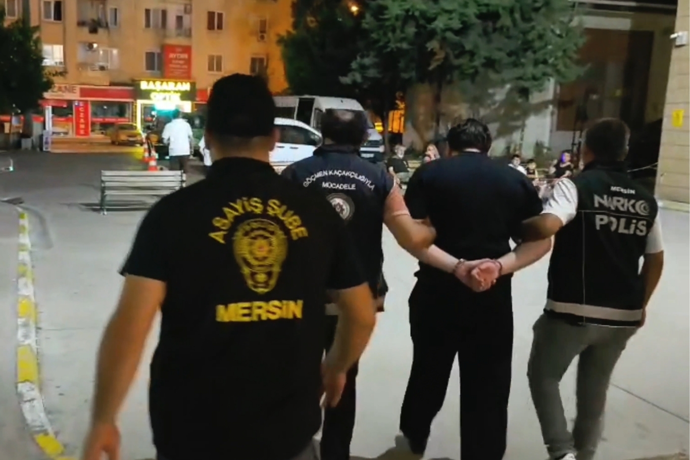 Kırmızı Bültenle aranan uluslararası uyuşturucu kaçakçısı Mersin'de yakalandı