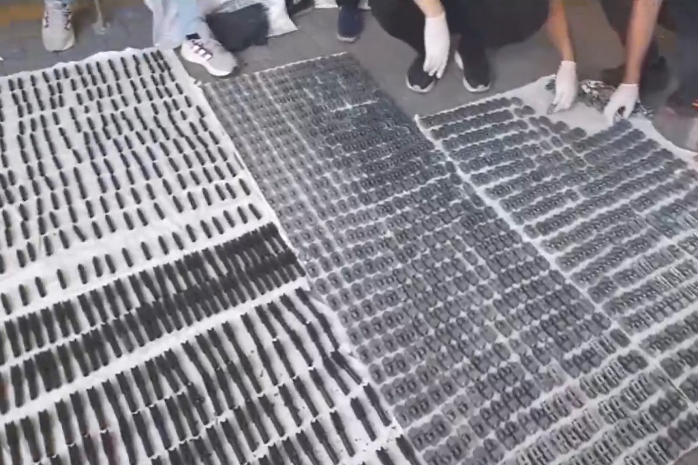 Sakarya'da silah kaçakçılığı operasyonu: 2 bin 366 silah parçası ele geçirildi
