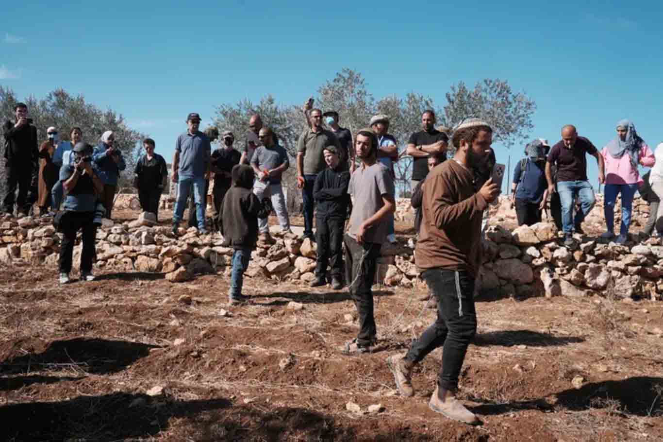 Yahudi çeteler Batı Şeria'da Filistinlilere saldırdı