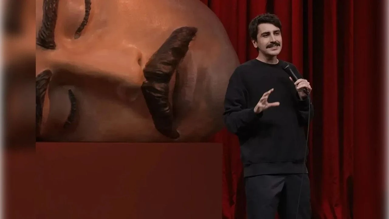 Komedyen kılıfı altında kutsal kitabımız Kur'an-ı Kerim ile dalga geçmişti! '' Süreçten kaçmıyorum''