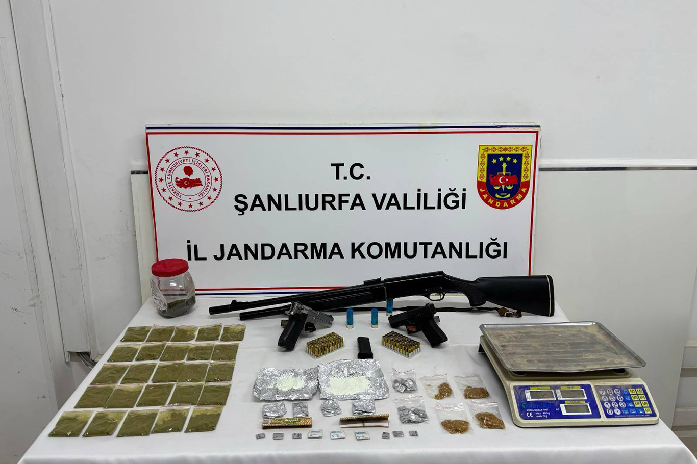 Şanlıurfa'da uyuşturucu operasyonu: 2 gözaltı