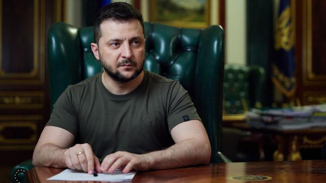 Zelenski, Rusya’daki iki petrol rafinerisine saldırı düzenlediklerini açıkladı