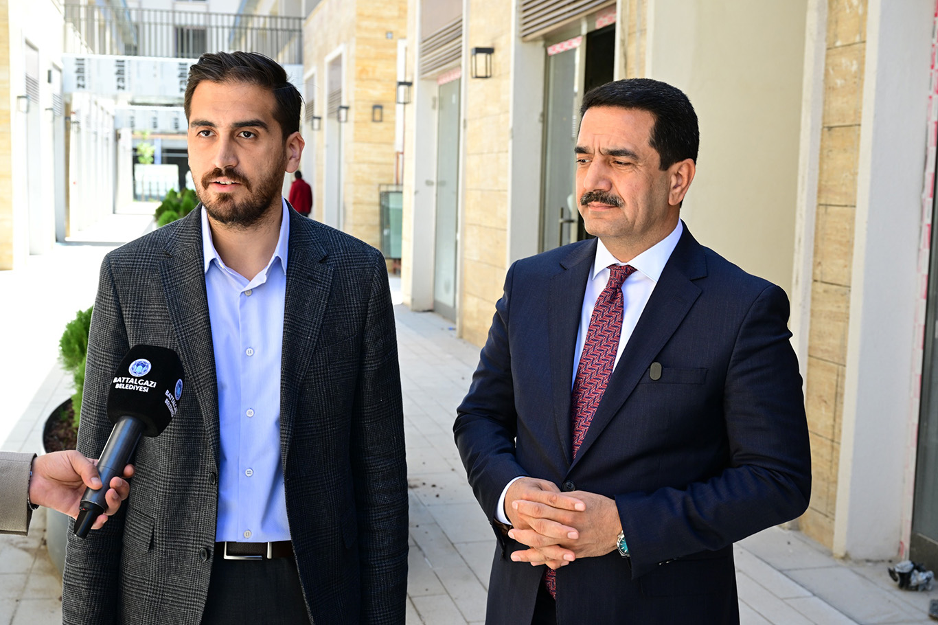Battalgazi Belediye Başkanı Taşkın Bakırcılar Çarşısı'nda incelemelerde bulundu