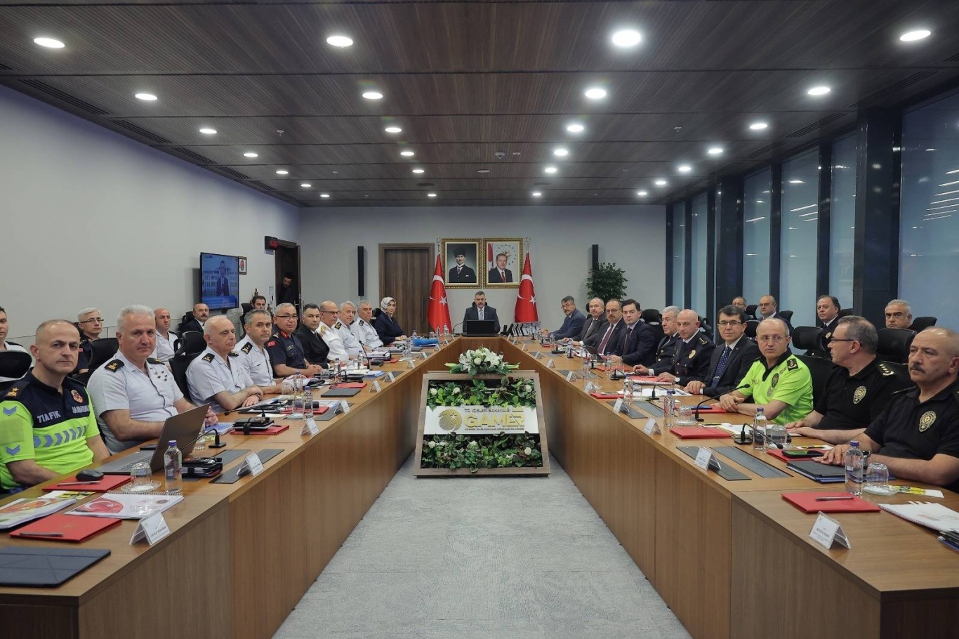 İçişleri Bakanlığında NATO Zirvesi öncesi alınan güvenlik tedbirleri ele alındı