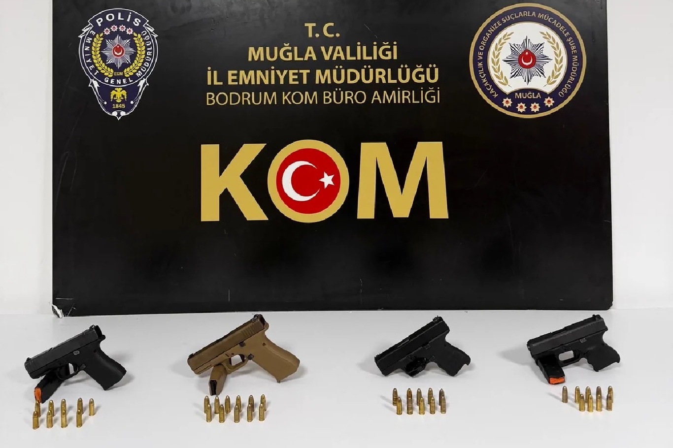 Muğla'da ruhsatsız silah operasyonunda 4 şüpheli tutuklandı