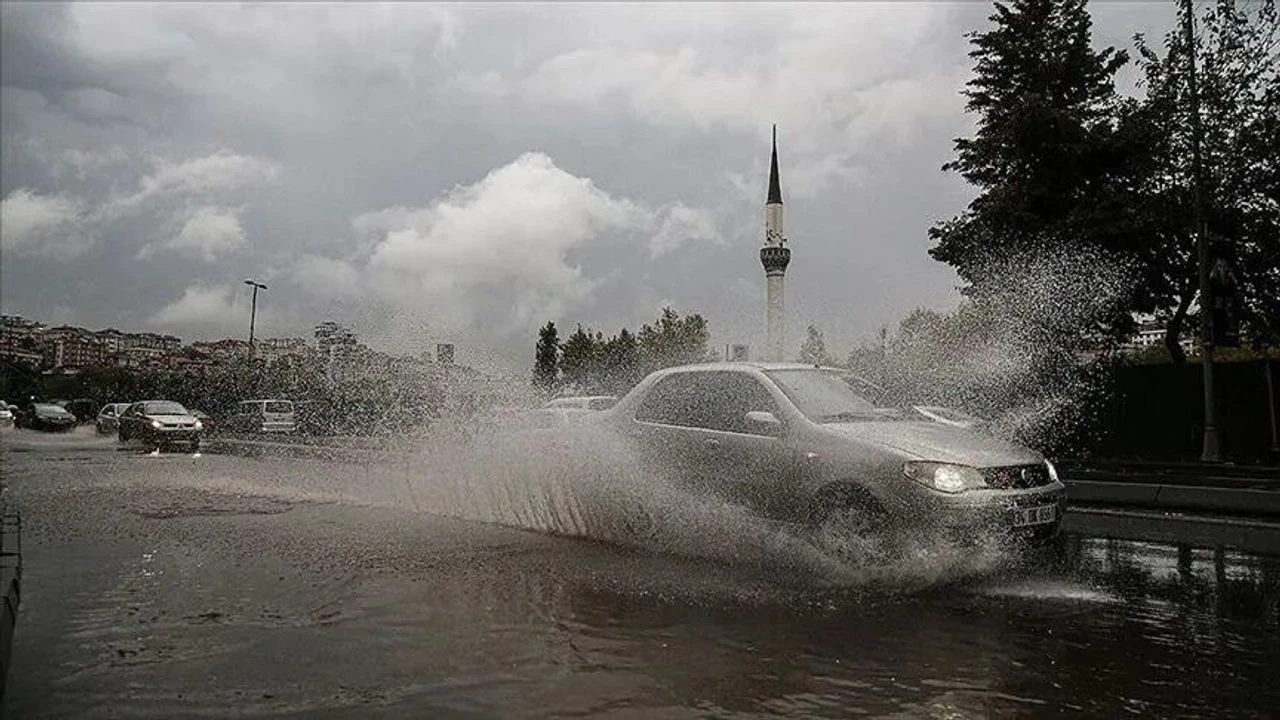 Tarih verildi: AKOM'dan İstanbul için sağanak uyarısı!