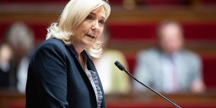 Fransa'da yolsuzluktan hüküm giyen olası cumhurbaşkanı adayı Le Pen'in temyiz davası bugün sonuçlanacak