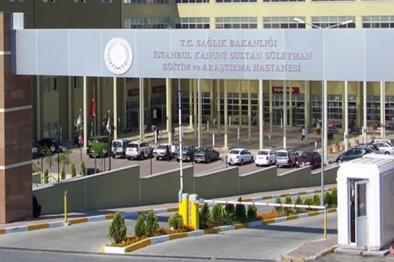 İstanbul’da zayıflamak için kendini kusturmaya çalışan kadın diş fırçası yuttu