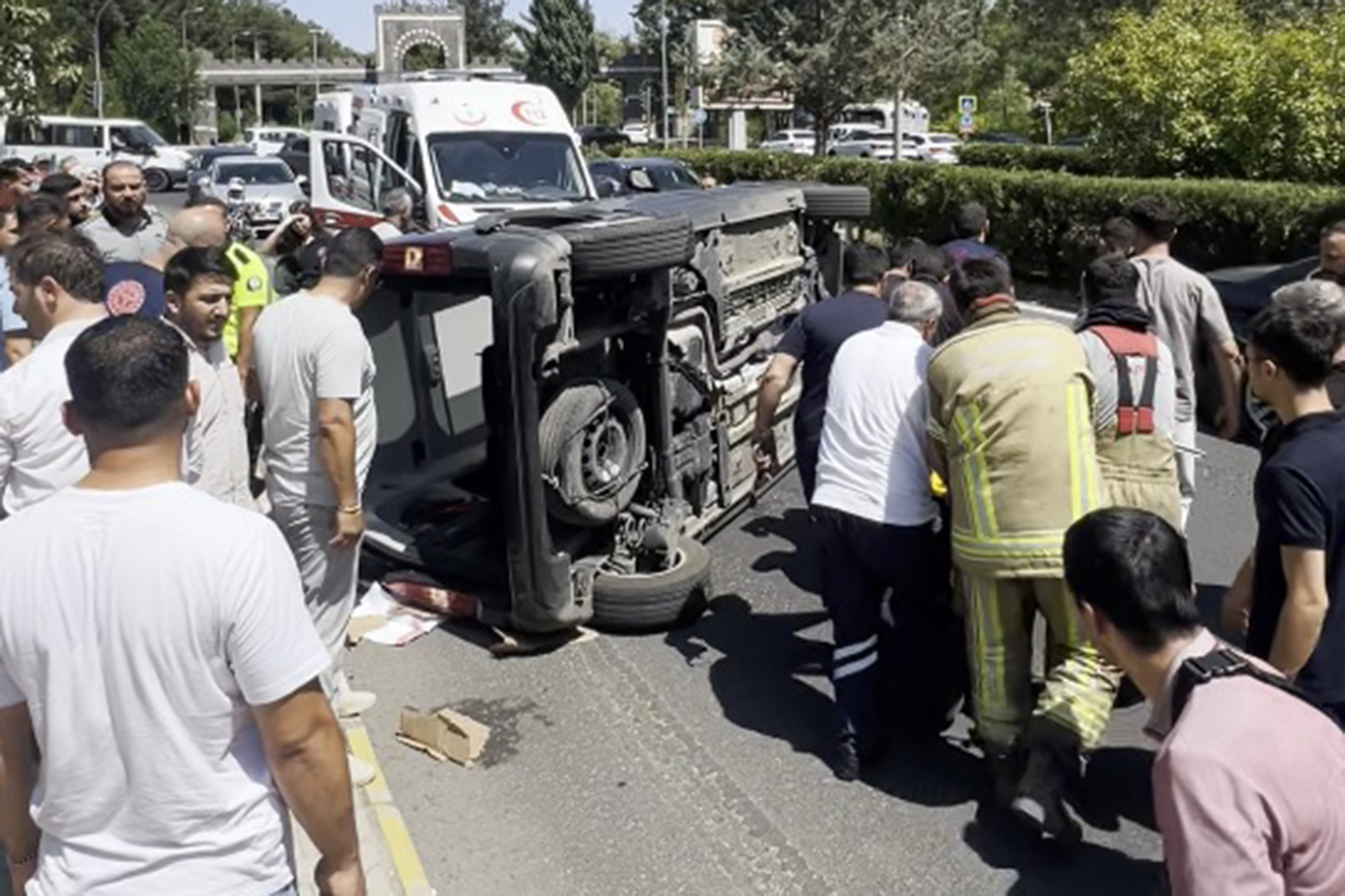 Dicle Üniversitesinde kaza: 1'i ağır 3 yaralı