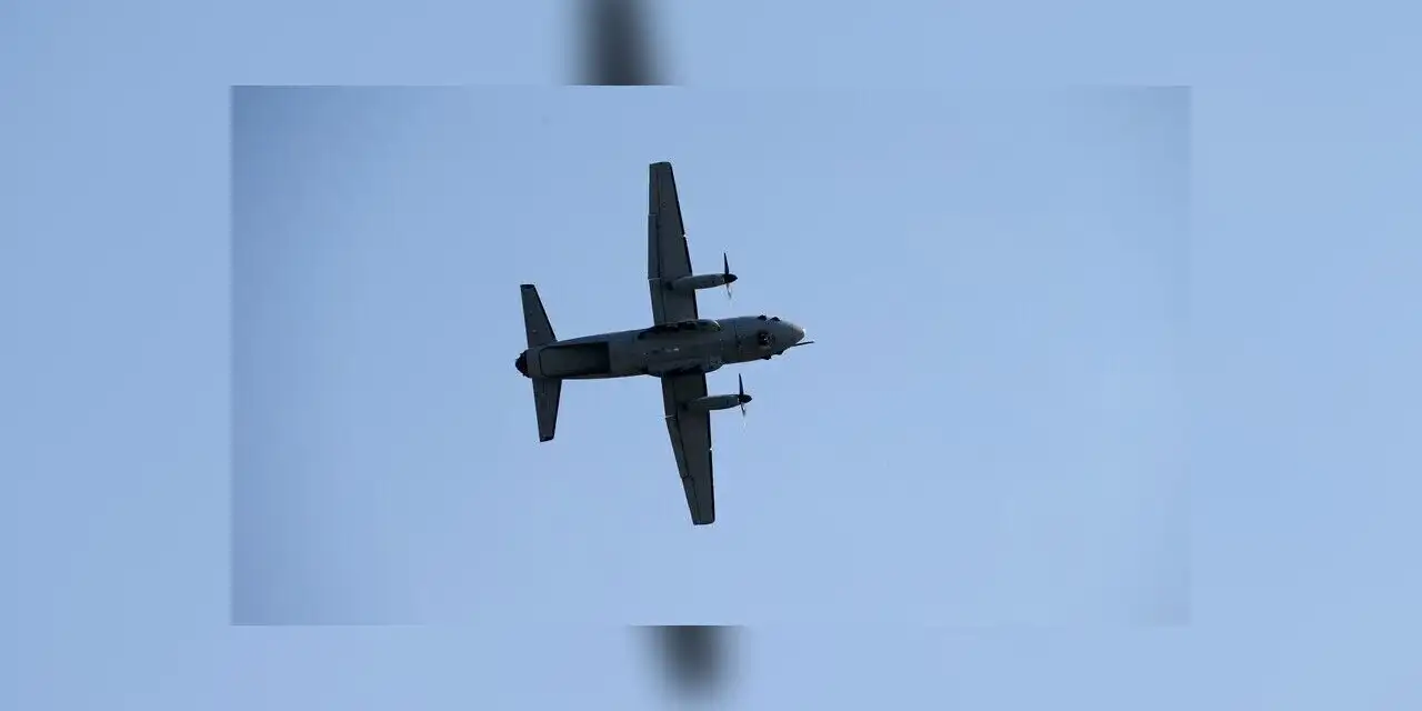 Pakistan’da 5 kişi mürettebatlı kargo uçağı kayboldu