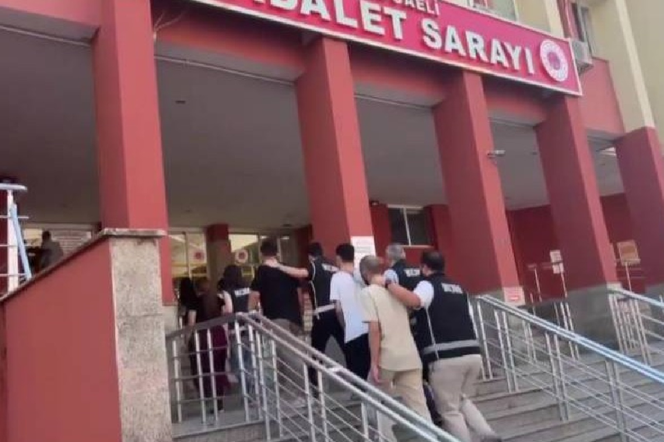3 ilde dolandırıcılık operasyonu: 6 şüpheli tutuklandı