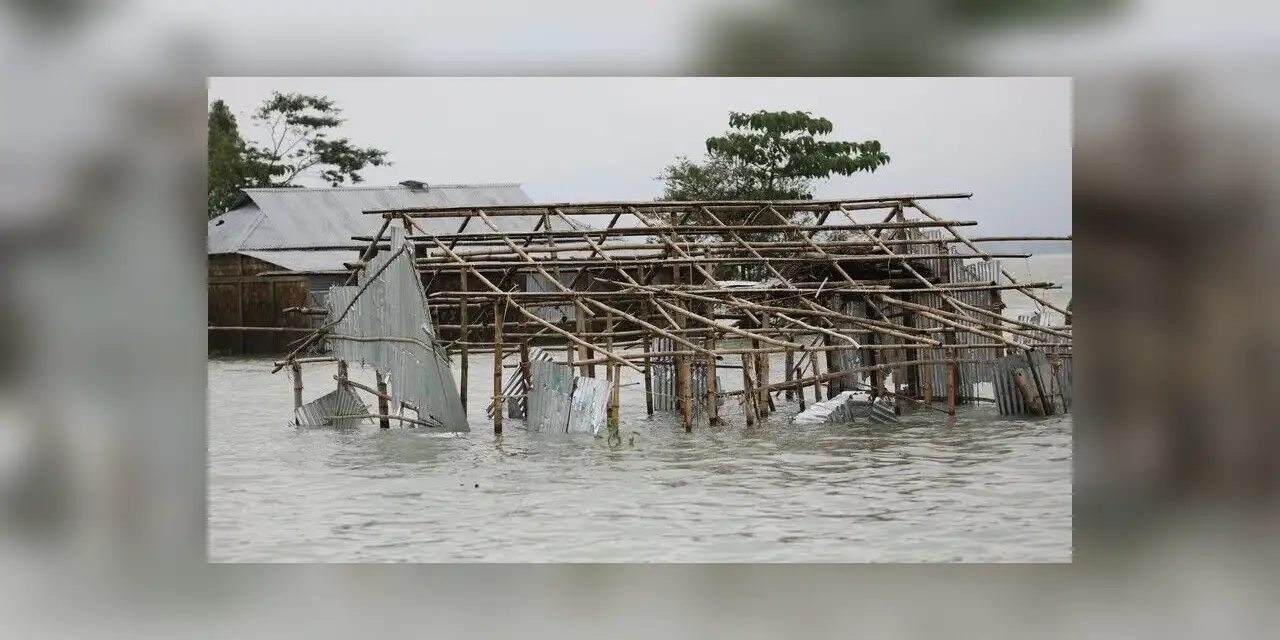 Bangladeş'te sel ve heyelanlarda 44 kişi hayatını kaybetti