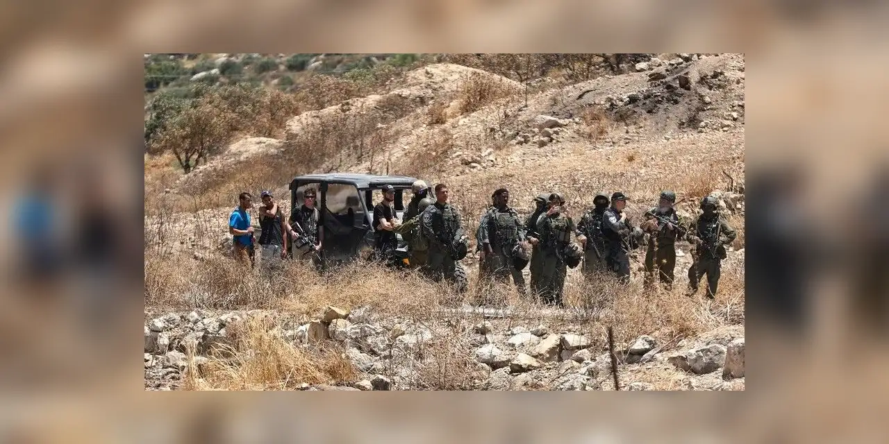 İsrail, Batı Şeria'da düzenlediği baskınlarda 20 Filistinliyi gözaltına aldı