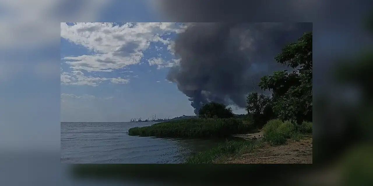 Ukrayna'nın Odessa açıklarında bir Türkiyeli şirkete ait sivil ticaret gemisi İHA saldırısına uğradı