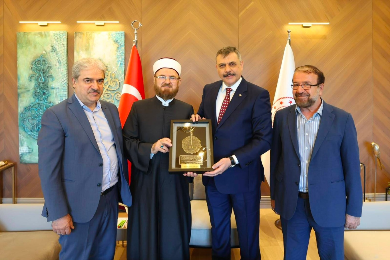 Bakan Çiftçi, Dünya Müslüman Alimler Birliği Başkanı Karadaği ile görüştü