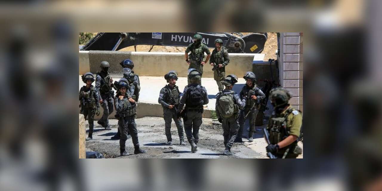 İşgalci İsrail, Batı Şeria'da Kur'an yayını yapan radyoyu kapattı