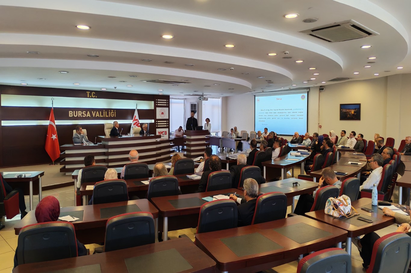 Bursa'da bağımlılıkla mücadele masaya yatırıldı