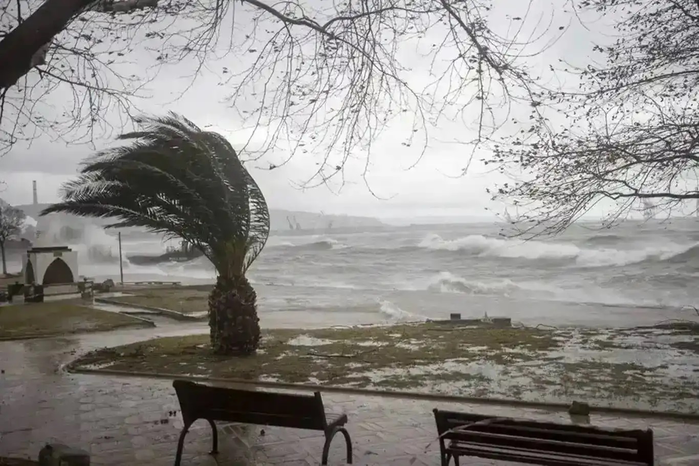 Meteoroloji'den Marmara ve Akdeniz için fırtına uyarısı