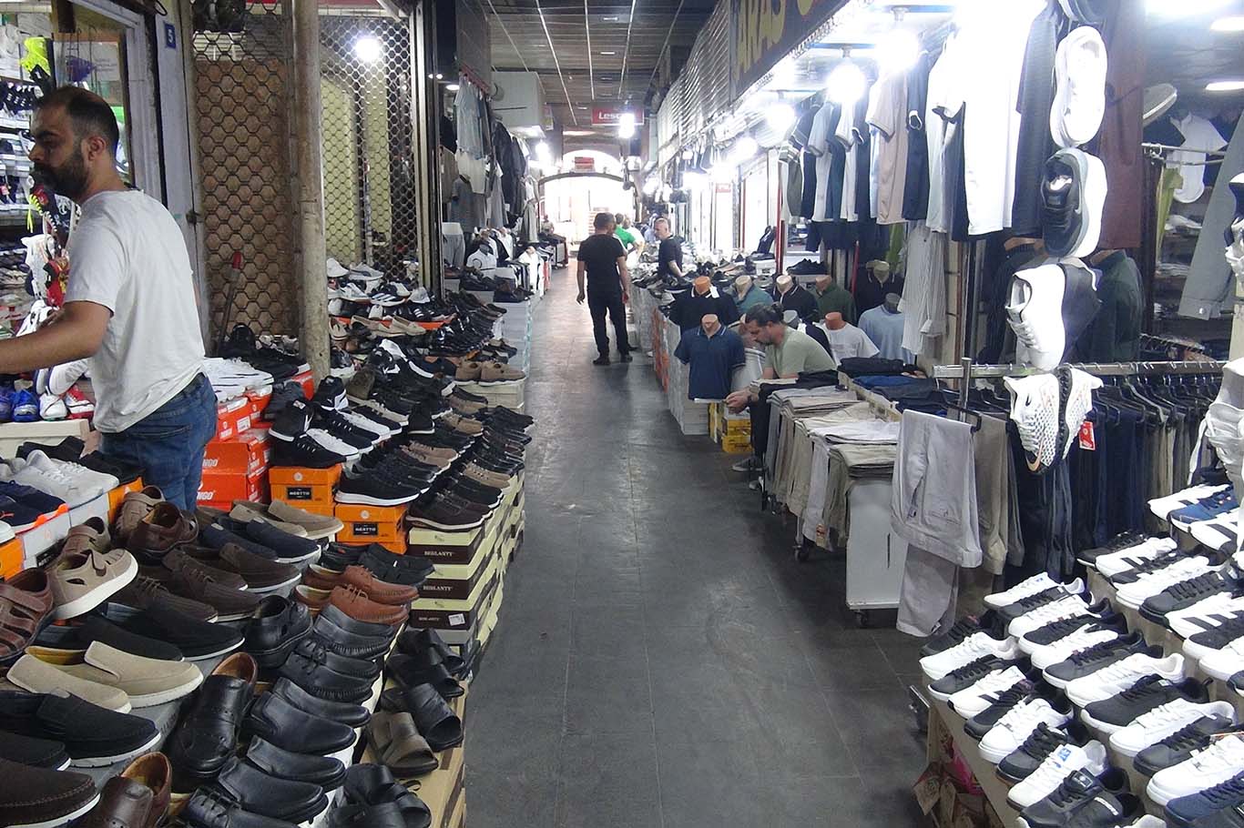 Esnaf: İşlerimiz yüzde 90 düştü, umudumuz okul sezonunda