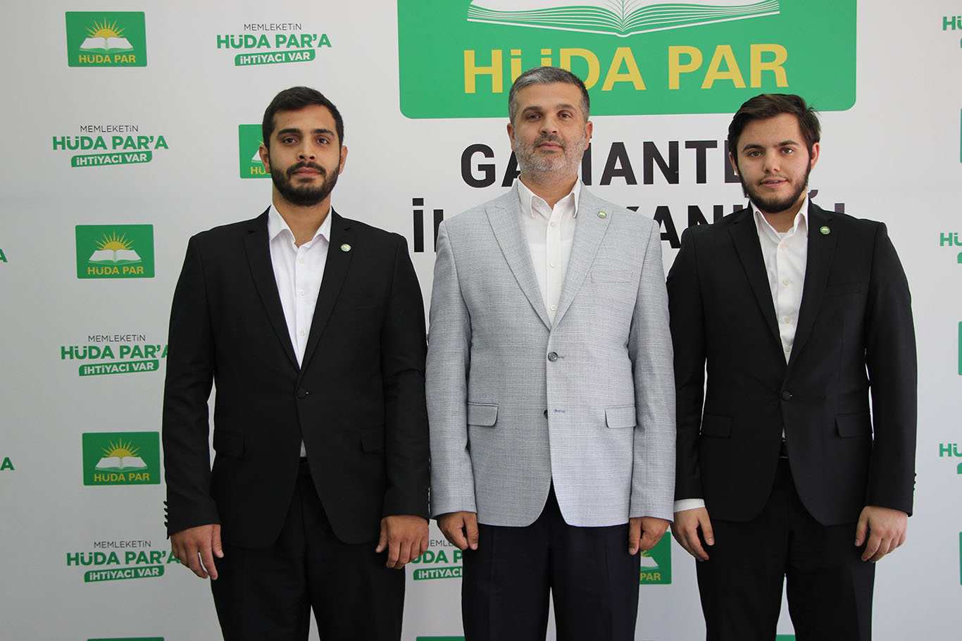 HÜDA PAR Gaziantep, iki ilçede gençlik kolları başkanlığında değişikliğe gitti