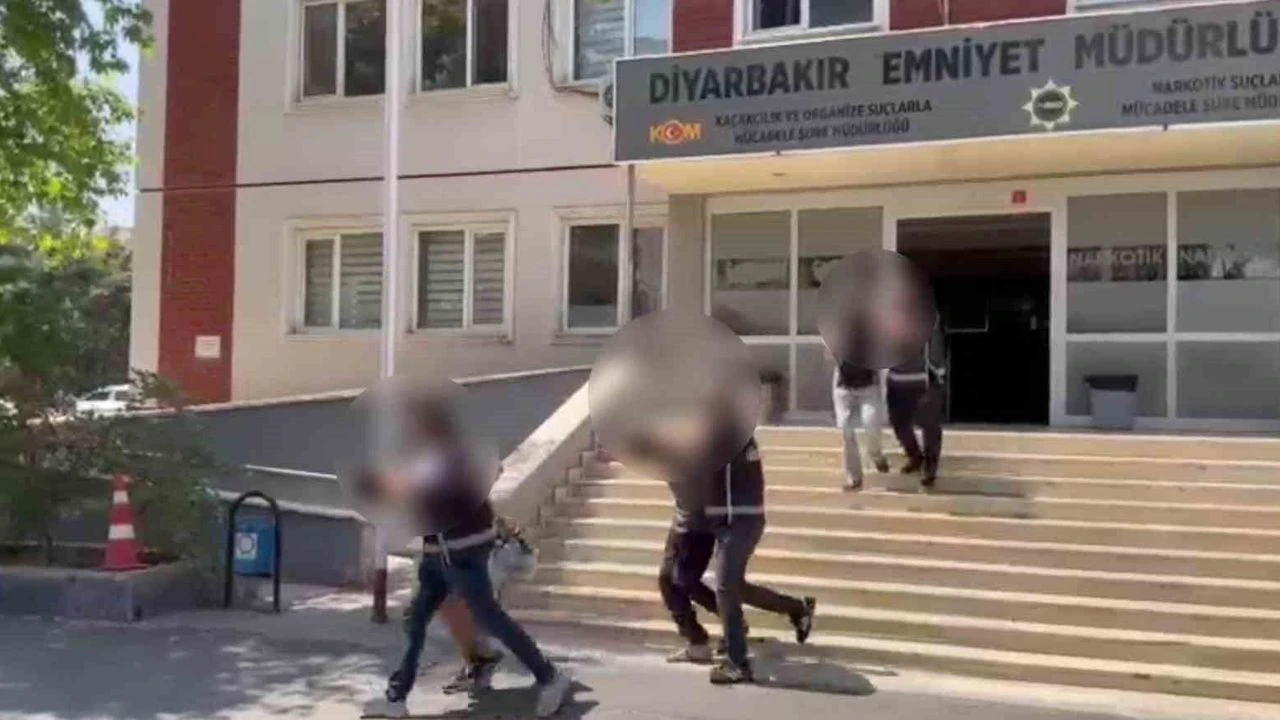 Diyarbakır'da el bombası ile yakalanan 4 kişi tutuklandı
