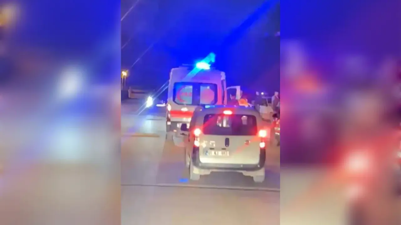 Mardin’de iki otomobil kafa kafaya çarpıştı
