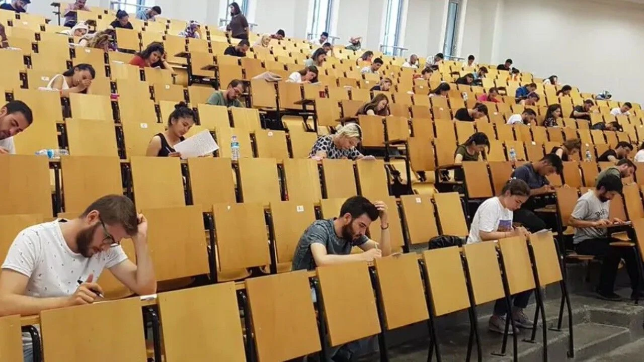 Üniversite kayıtları başladı