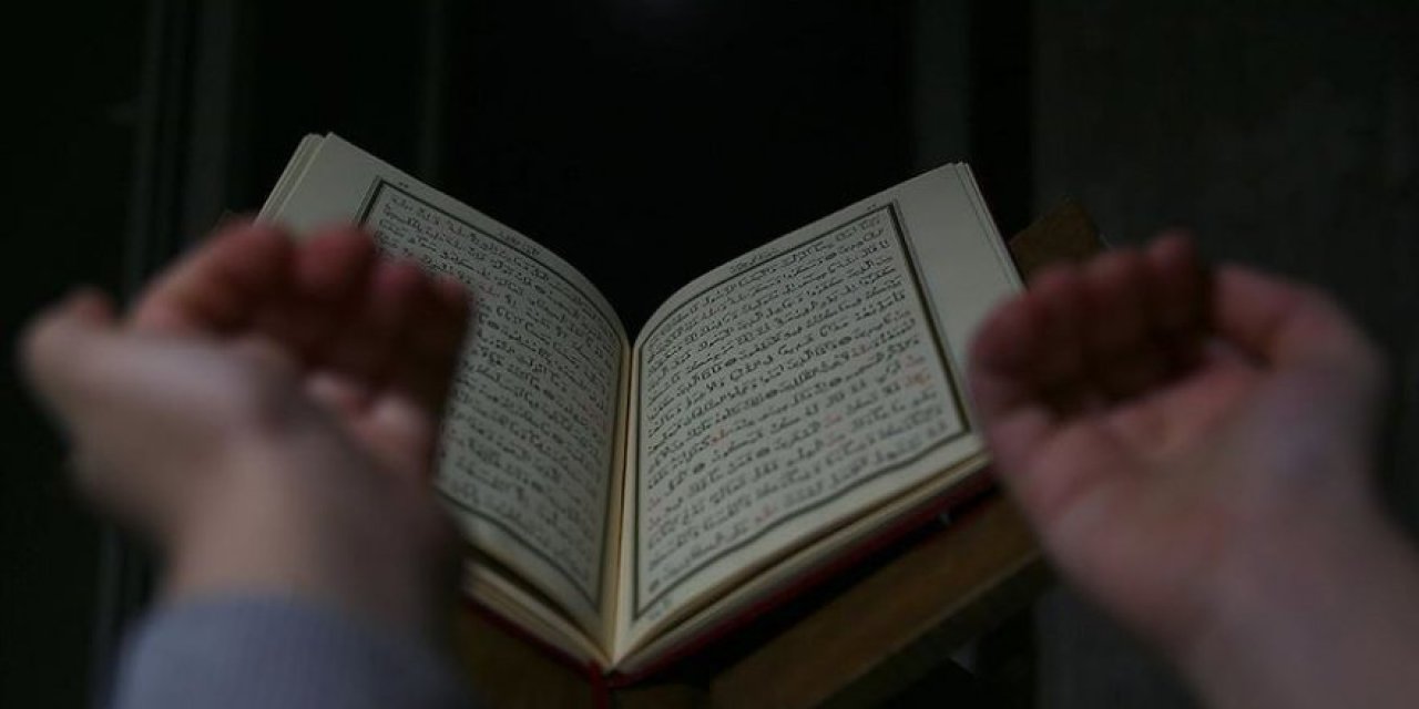 Yâ Bedî! Sanatındaki güzellikleri yalnız seyretmekle kalmayıp Sâni'ine intikal ettir