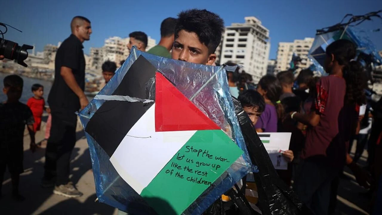 Şaka değil! Barış Kurulu'ndan Hamas'a: Gazzeli çocuklar uçurtma uçurmasın
