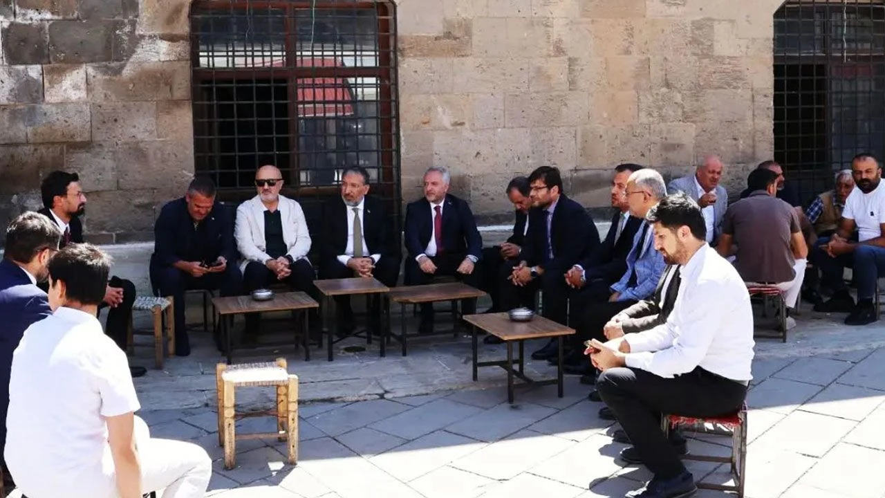 Başkan Arpaguş, Bitlis'te vatandaşlarla buluştu