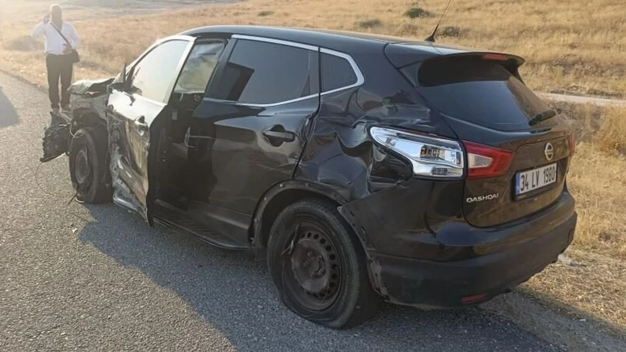 Batman'da kamyon ile otomobil çarpıştı: 2 yaralı