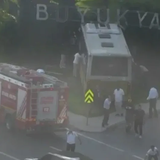 İETT otobüsü sitenin bahçe duvarına çarptı: İki ölü, 16 yaralı