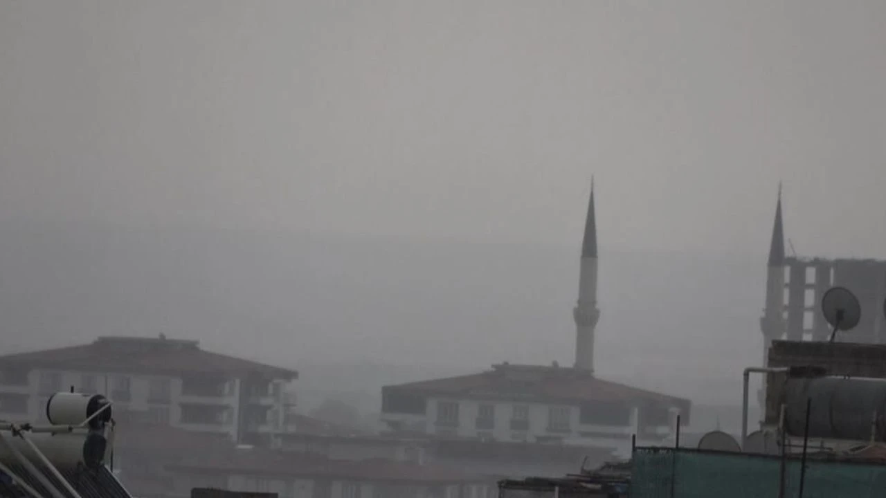 Kilis'te sağanak ve sis etkili oldu