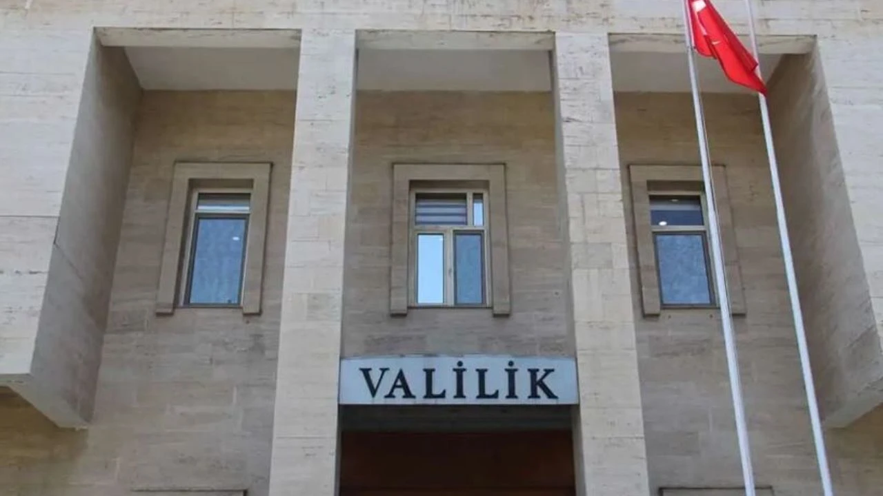 Diyarbakır Valiliği’nden poster açıklaması: 4 kişi gözaltında