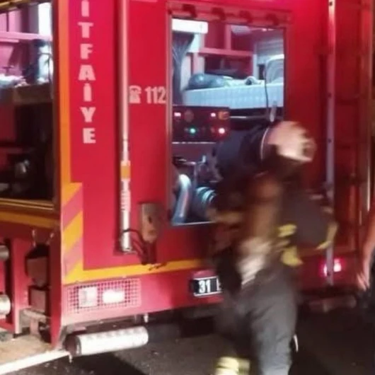 Dörtyol’da korkutan ev yangını! Üç kişi tahliye edildi