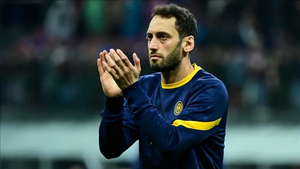 Hakan Çalhanoğlu İtalya'da gollerine devam ediyor: Bu sefer de Cagliari'ye...